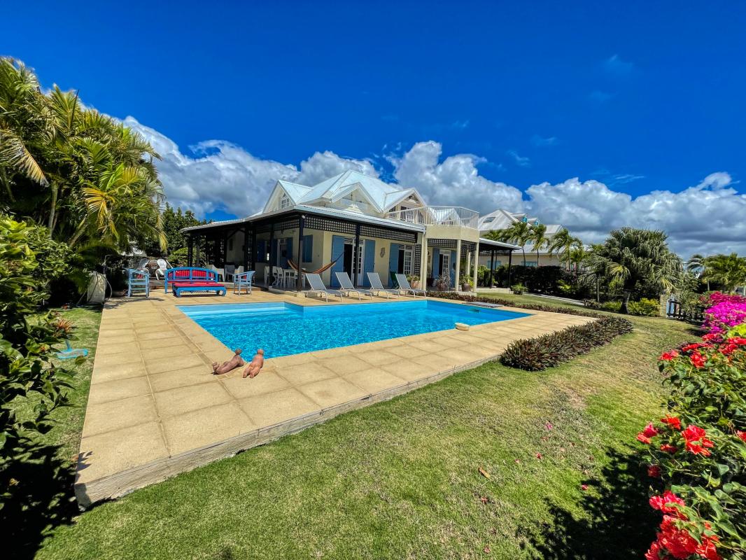 A louer villa 4 chambre 8 personnes piscine vue mer secteur Dampierre Le Gosier Guadeloupe - vue d'ensemble